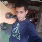 Laureato chitarra classica, impartisce lezioni personalizzate a domicilio. Preparazione esami conservatorio o semplice percorso